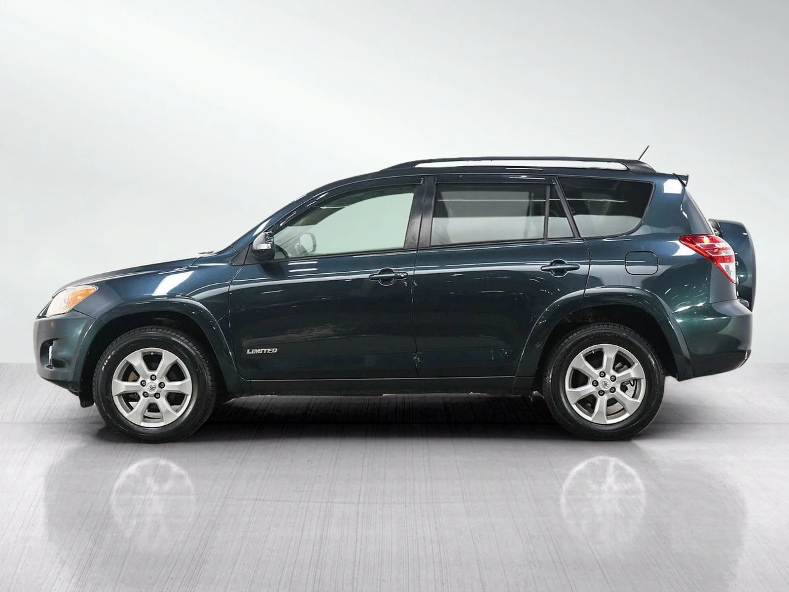 Used 2011 Toyota RAV4 Limited with VIN 2T3DF4DV4BW167960 for sale in Burnsville, Minnesota