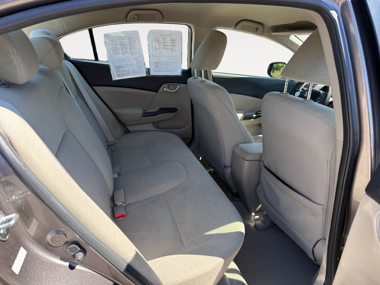 Used 2012 Alabaster Silver Metallic Honda LX image 18