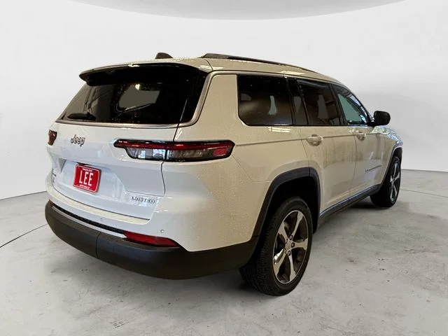New 2026 White/off-white Jeep Limited image 6