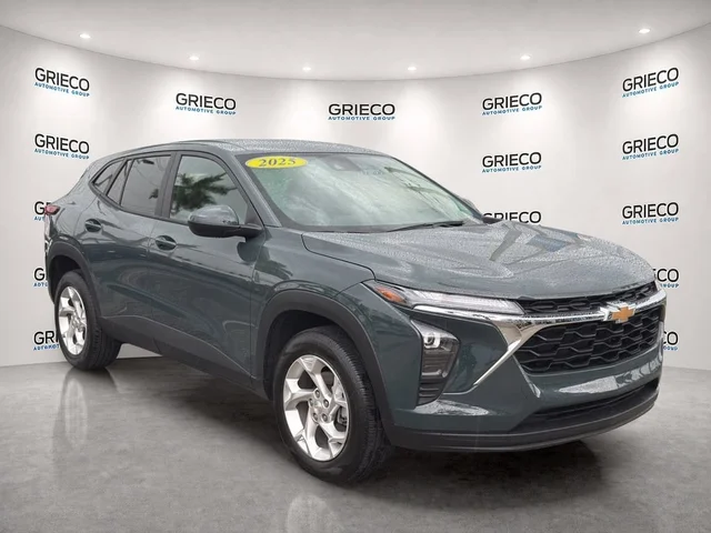 2025 Chevrolet Trax LS