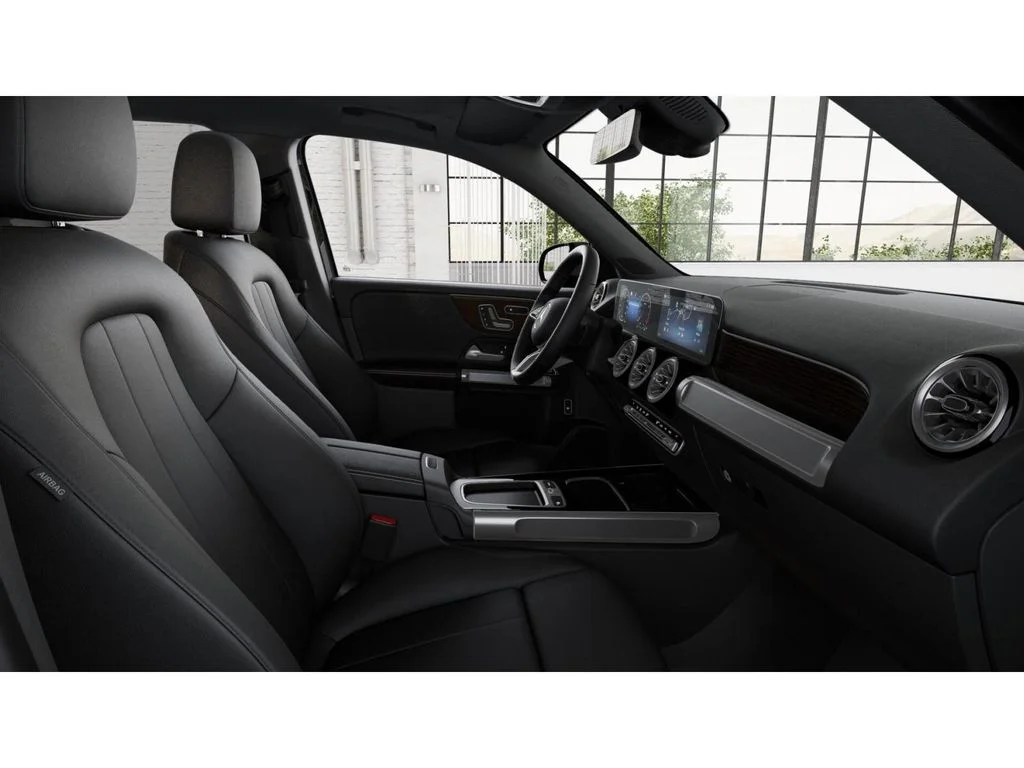 New 2026 Black Mercedes-Benz GLB 250 image 4