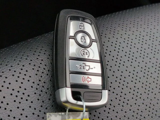 New 2026 White Ford Lariat image 30
