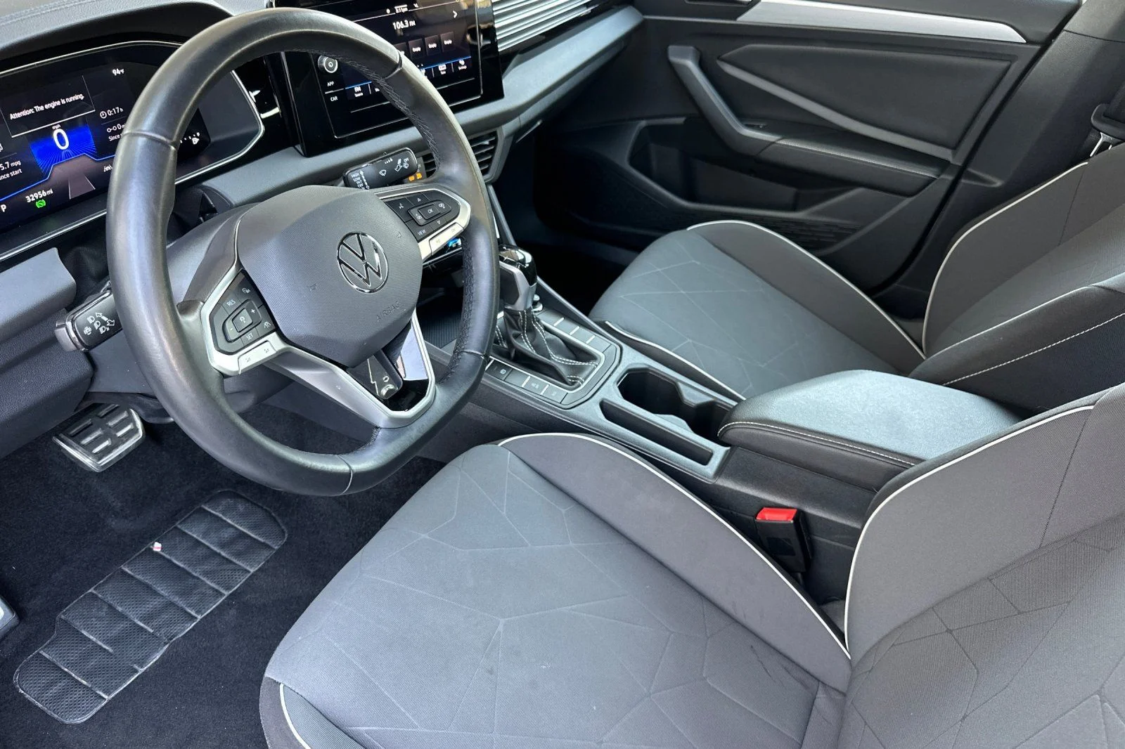 Certified Used 2025  Volkswagen 1.5T Sport image 9