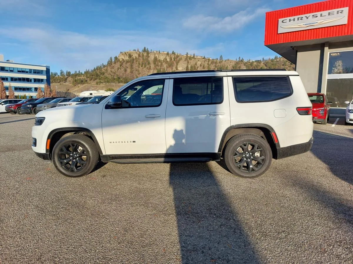 Used 2024 White Jeep Series II Carbide 4x4 image 10