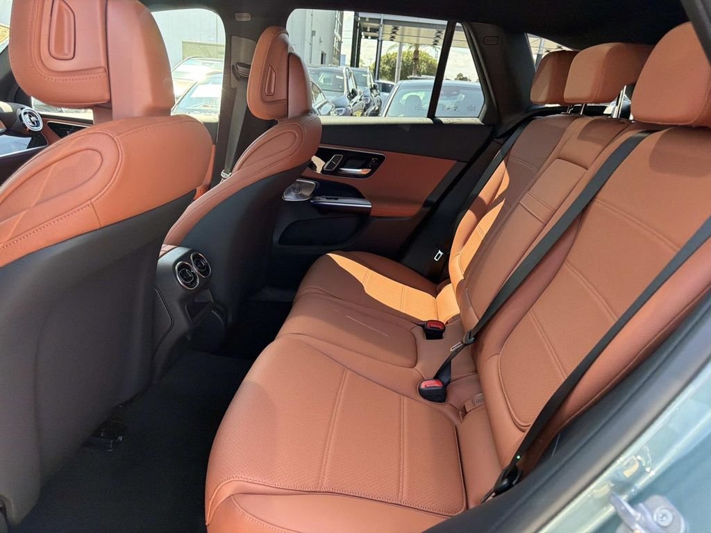 New 2027 Verde Silver Metallic Mercedes-Benz GLC 300 image 6