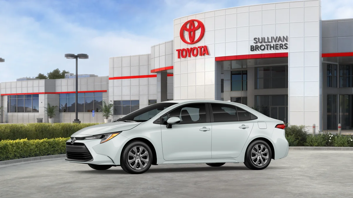 New 2026 Wind Chill Pearl Toyota LE image 3