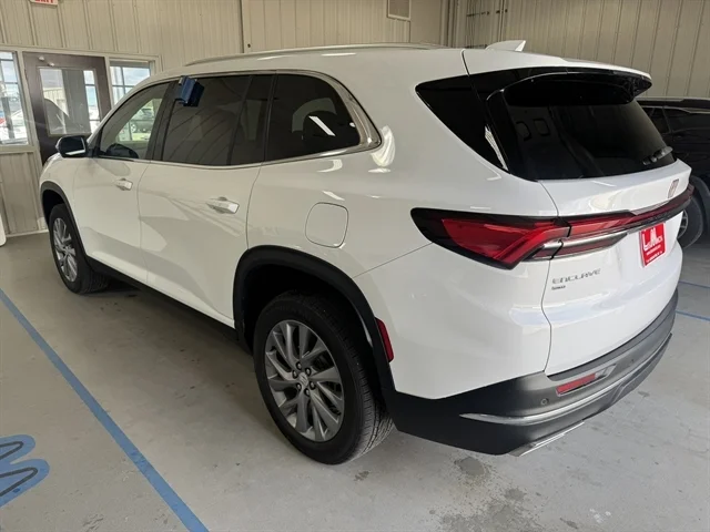 Used 2025 WHITE BUICK Preferred image 7