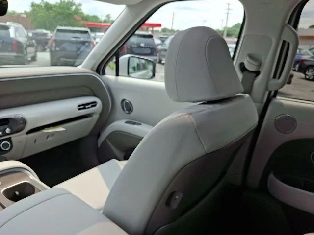 New 2026 Silver Hyundai SEL Premium image 11