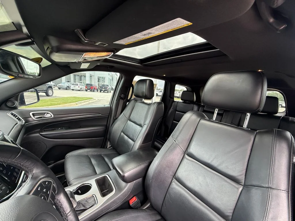 Used 2022 Black Jeep Limited image 21