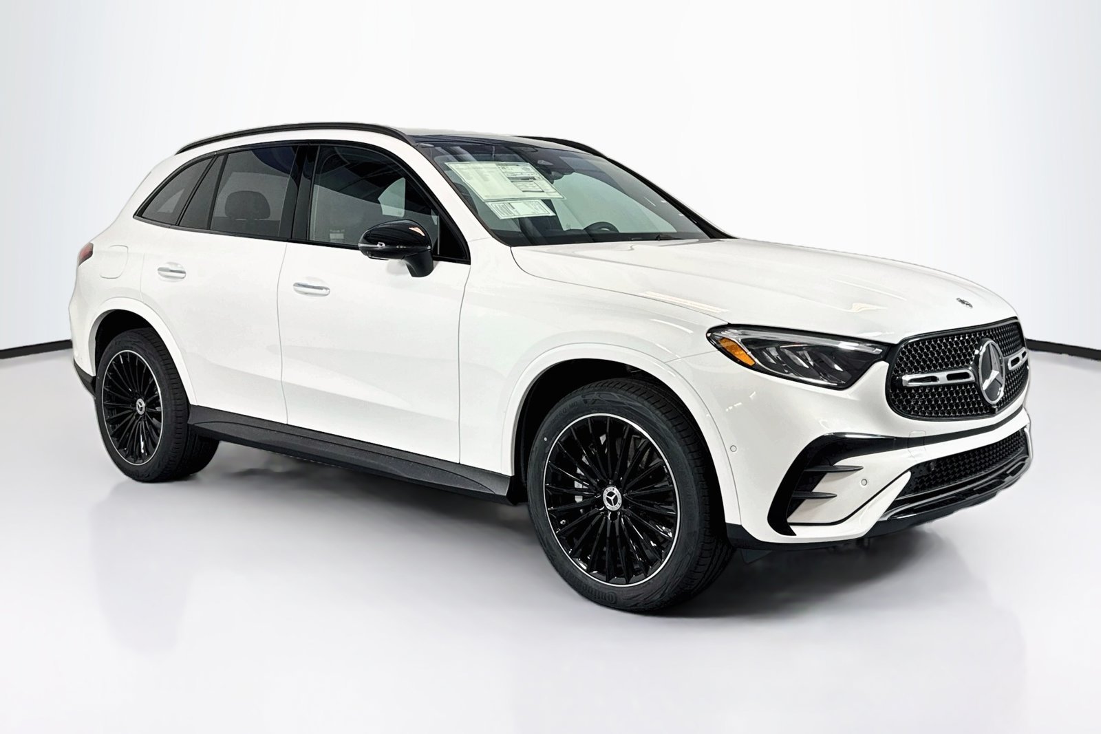 New 2026 Polar White Mercedes-Benz GLC 300 image 3