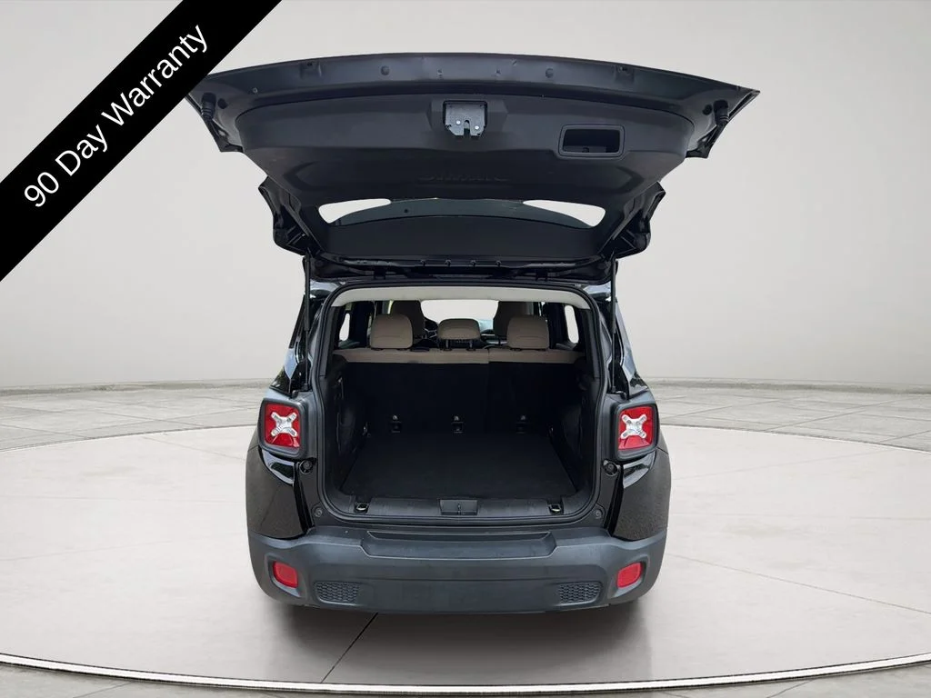 Used 2018 Black Jeep Latitude image 14
