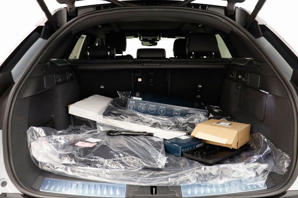 New 2026 Arroios Grey LAND ROVER Dynamic SE image 17