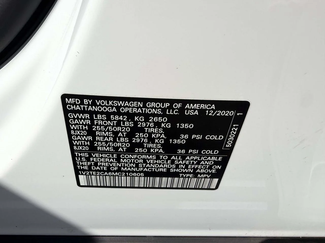Used 2021 Pure White Volkswagen 3.6L V6 SEL Premium image 27