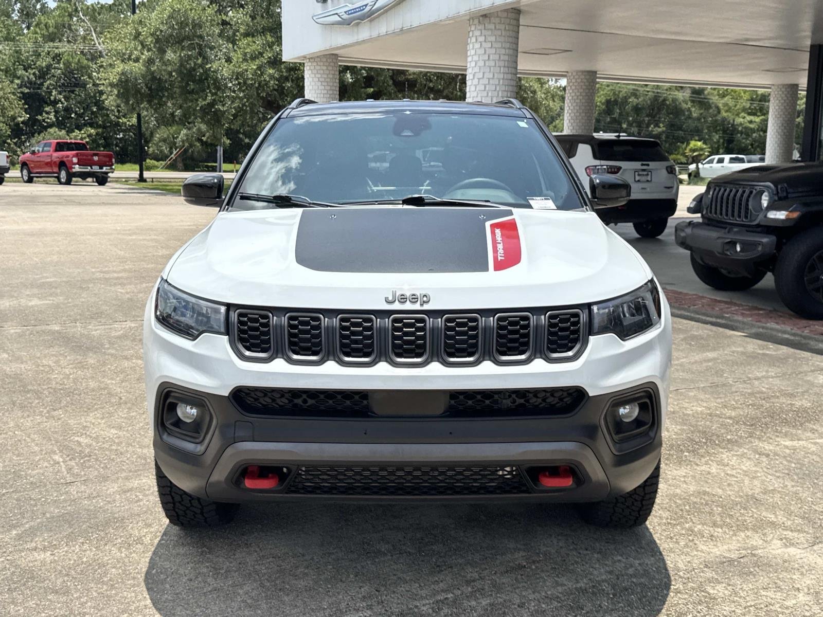 Used 2025 White Jeep Trailhawk image 2