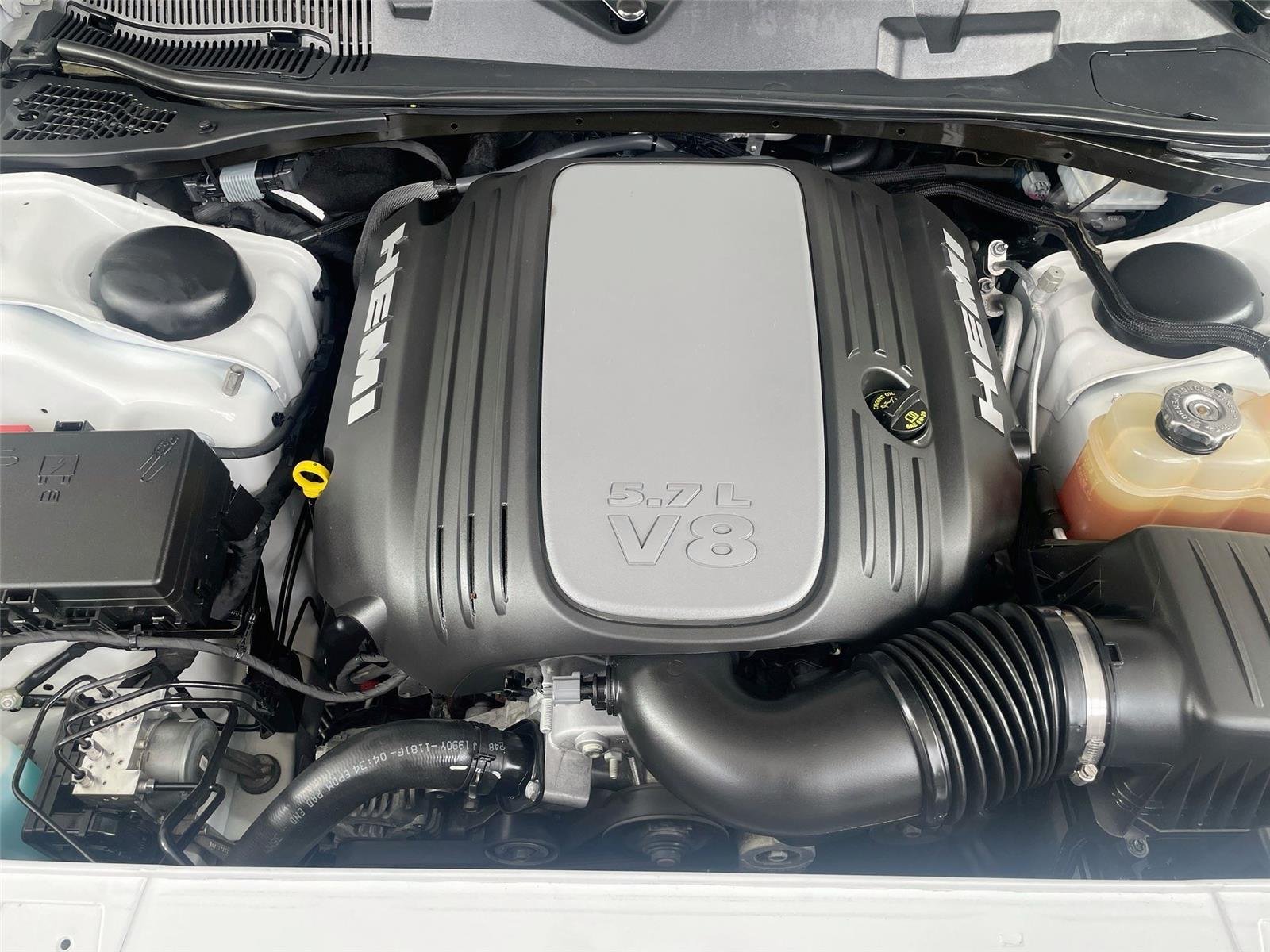Used 2020 White Knuckle Clearcoat Dodge R/T image 31