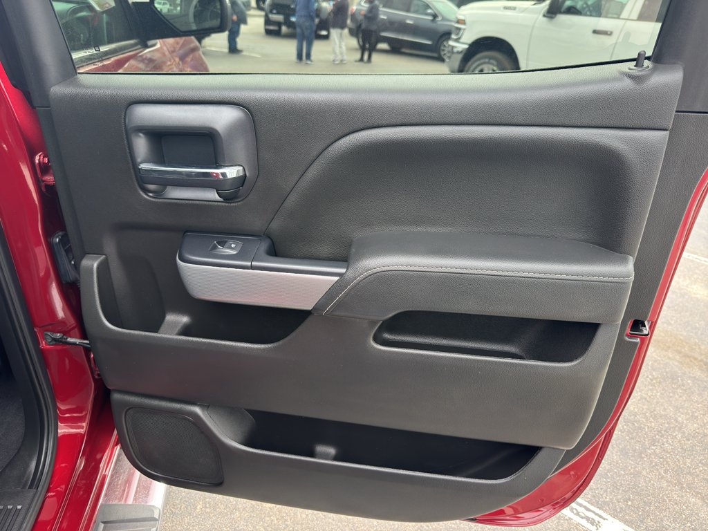Used 2018 Cajun Red Tintcoat Chevrolet LTZ image 11