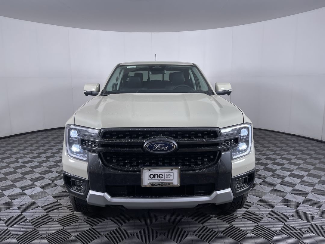 New 2025 Desert Sand Ford Lariat image 31