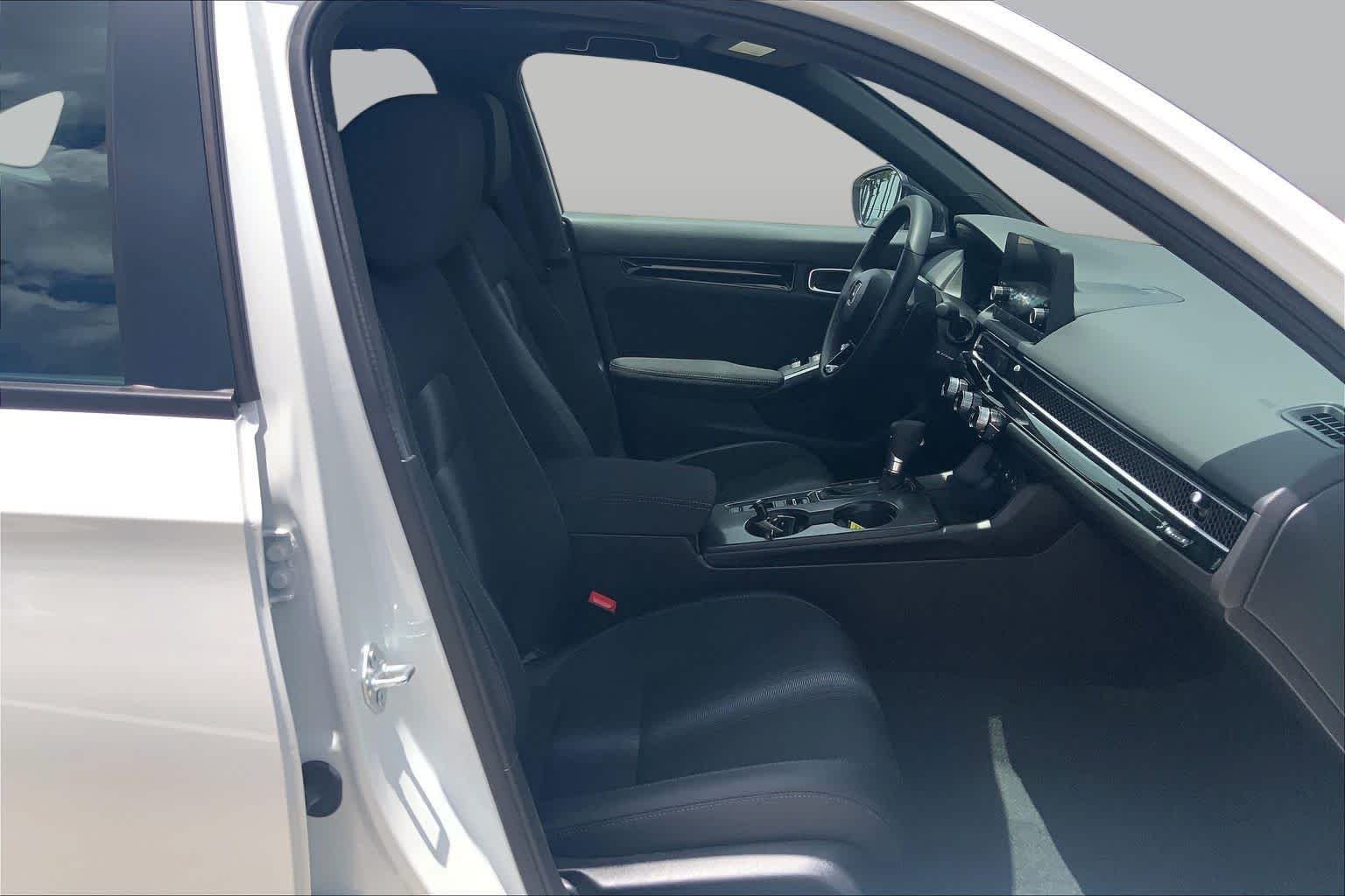 Used 2026 Platinum White Pearl Honda Sport image 9