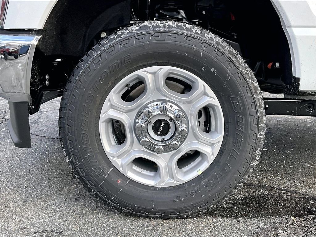 2026 Ford F-350 Super Duty XLT - Photo 12