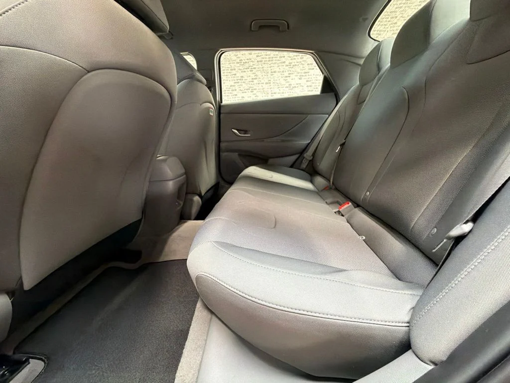 New 2026 Abyss Black Hyundai SE image 13