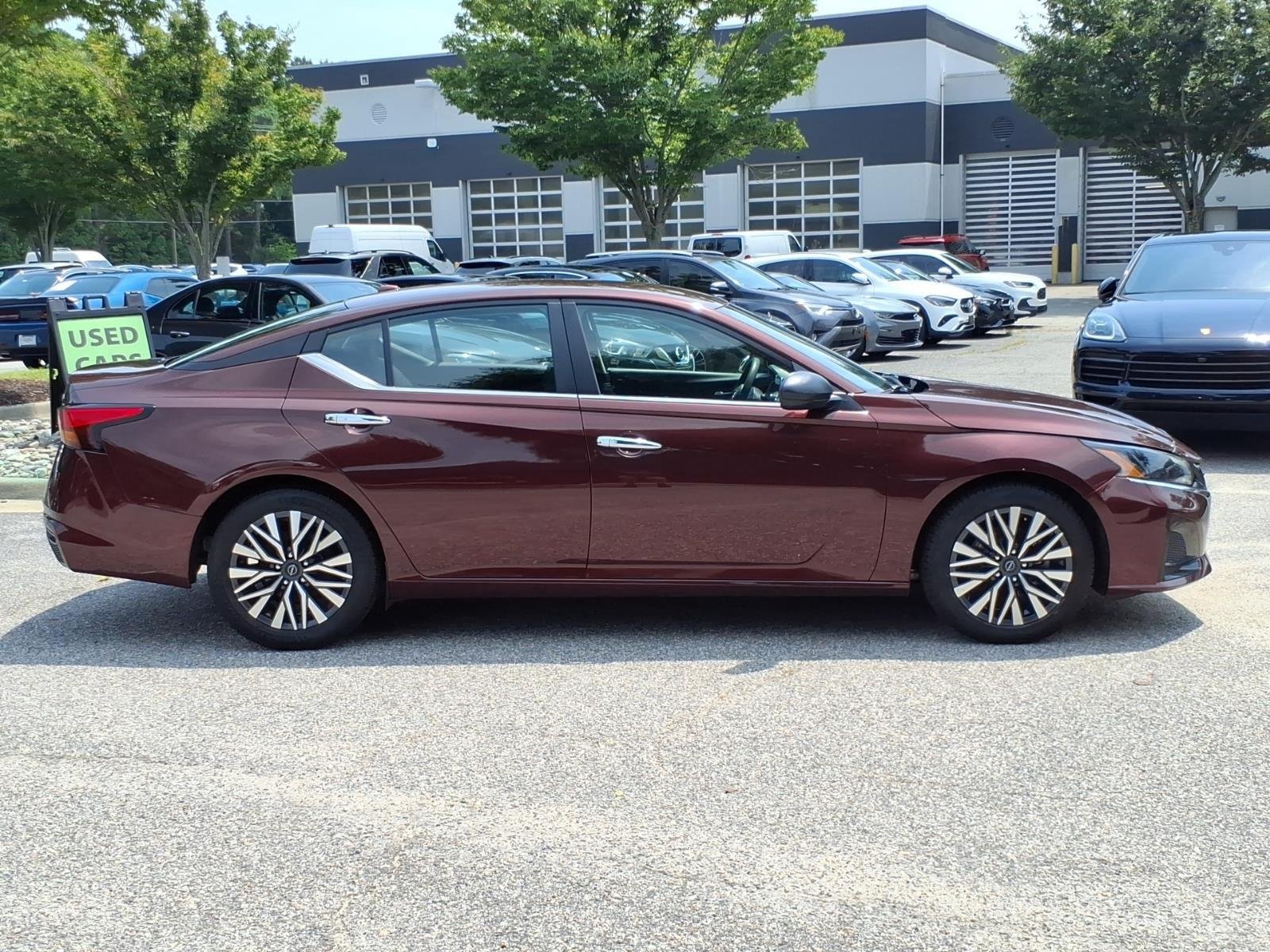 Used 2024 Garnet Pearl Metallic Nissan 2.5 SV image 7