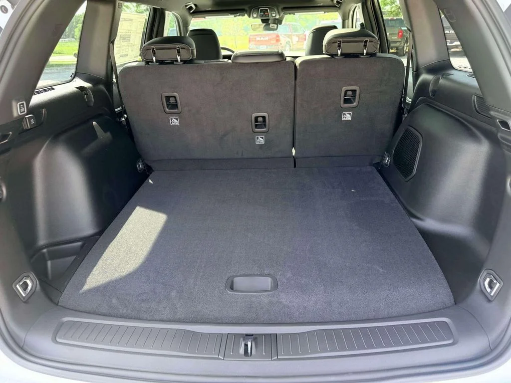 New 2026 Bright White Clearcoat Jeep Limited image 10