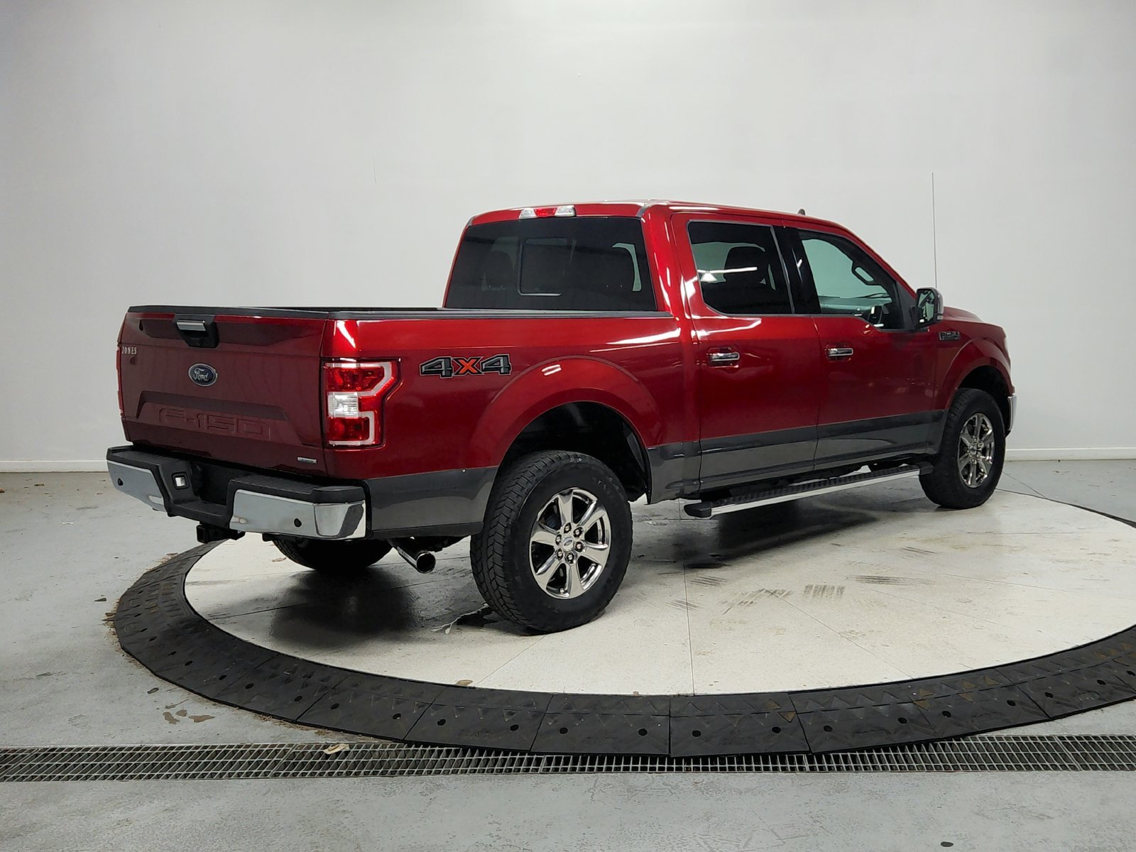 Used 2020 Red Ford XLT image 8