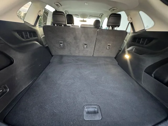 Used 2016 Silver Ford SEL image 32