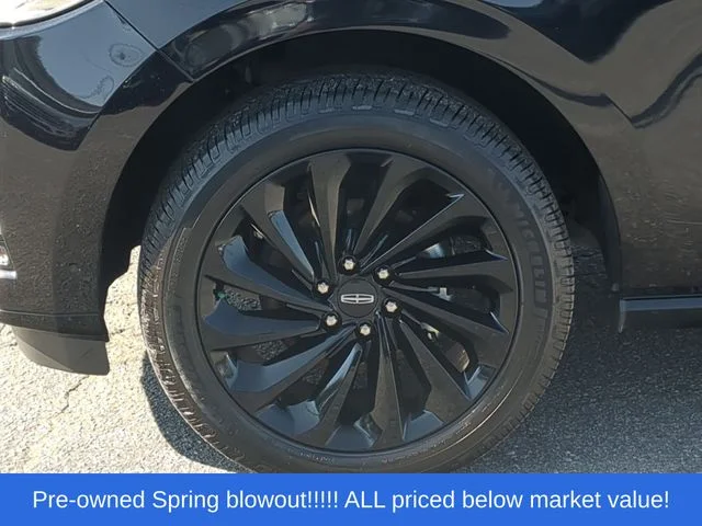 Used 2020 Black Lincoln Reserve image 18