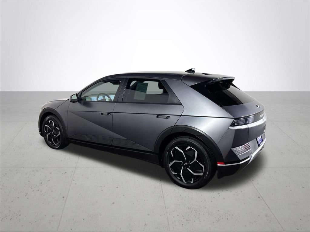 Used 2024 Gray Hyundai SEL image 8