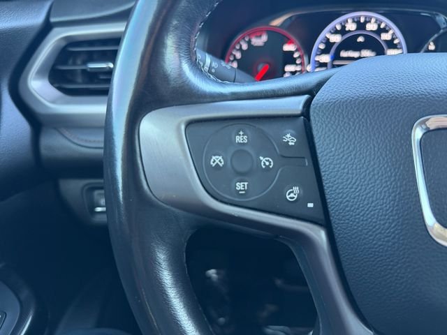 Used 2022 White GMC AT4 image 22