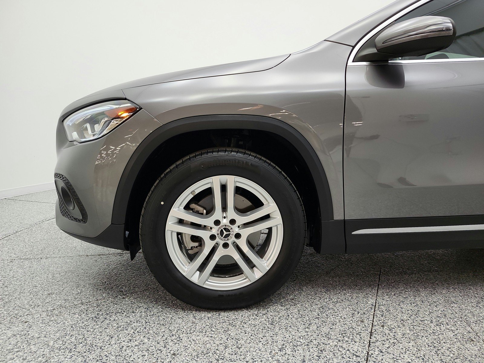 Used 2023 Mountain Grey Metallic Mercedes-Benz GLA 250 SUV image 21