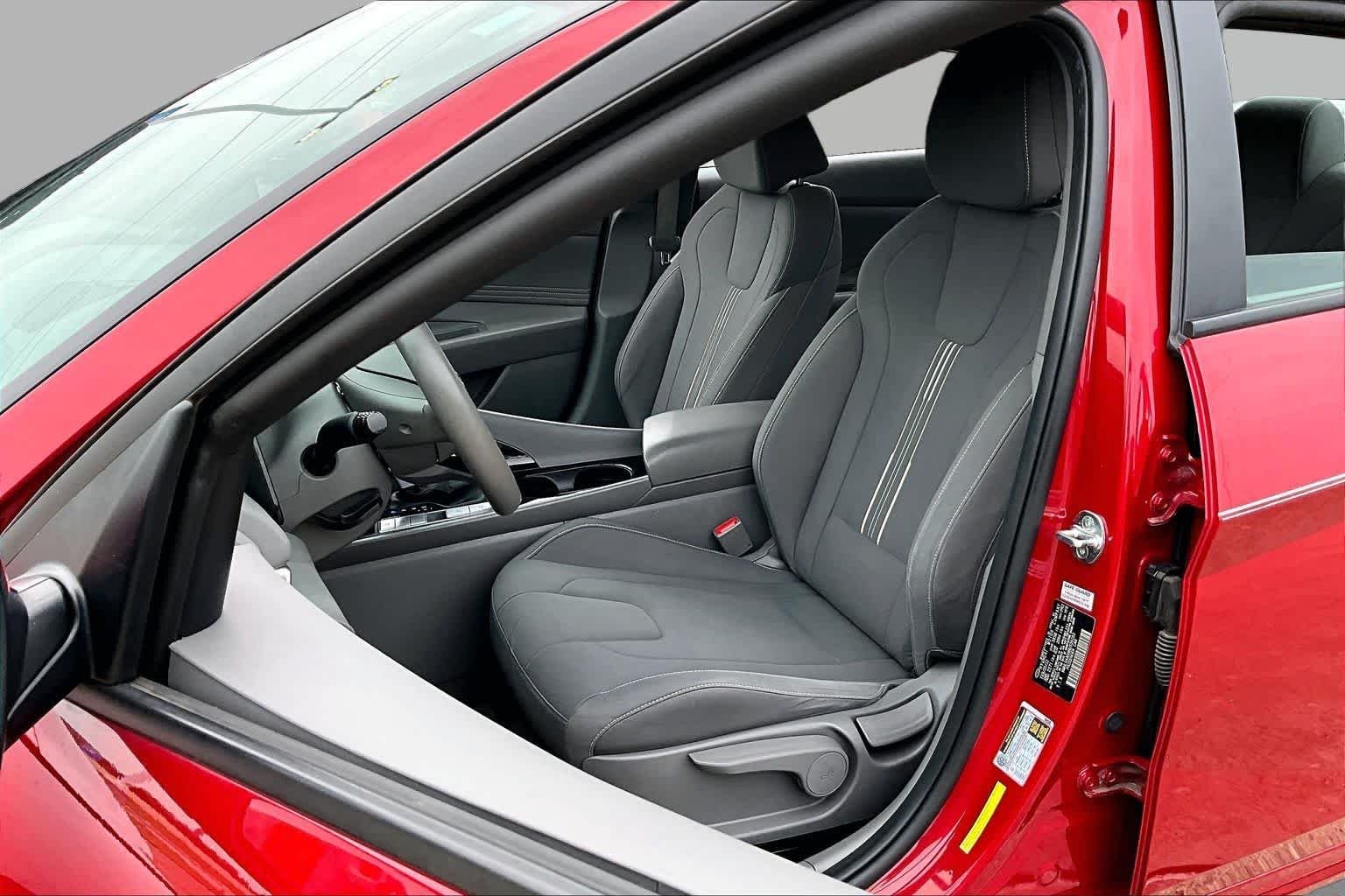 Used 2022 Scarlet Red Pearl Hyundai SEL image 8