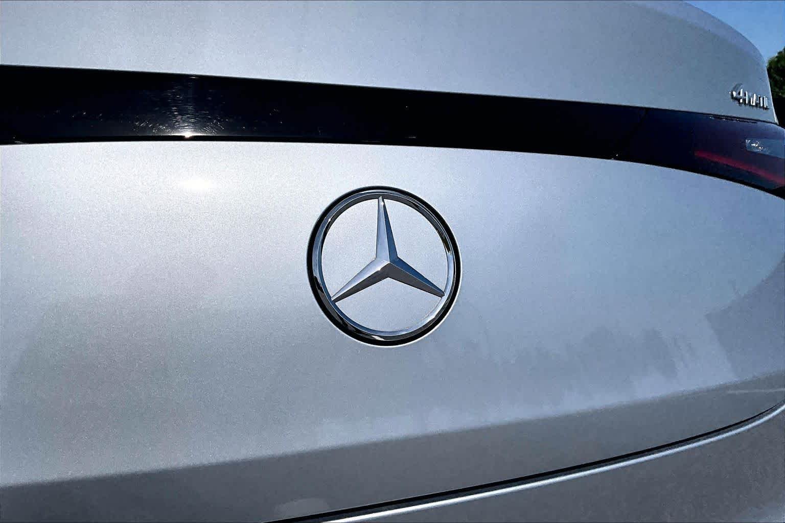 Used 2024 Cirrus Silver Metallic Mercedes-Benz GLC 300 image 30