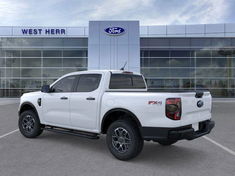 New 2025 Oxford White Ford XLT image 5
