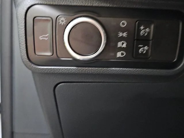 Used 2025 White Ford Active image 19