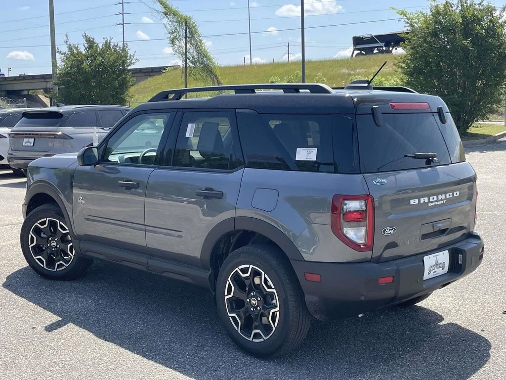 New 2026 Carbonized Gray Metallic Ford Outer Banks image 5