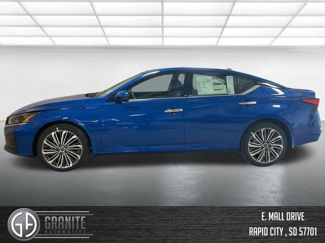 2025 Nissan Altima SL - Photo 7