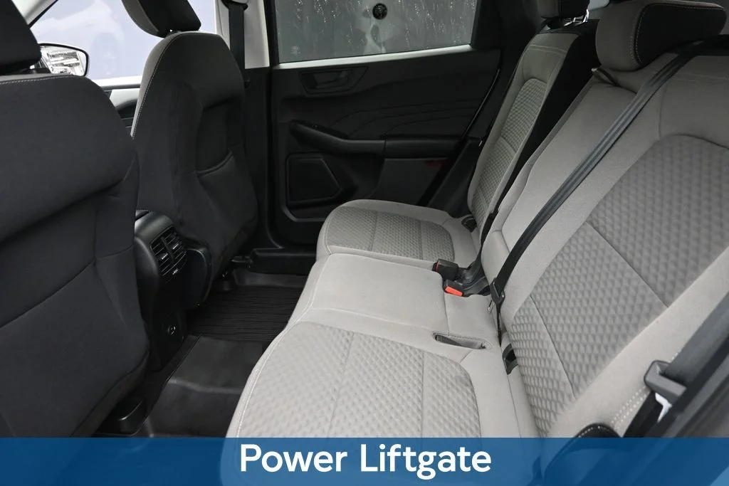 Used 2022 White Ford SE image 14