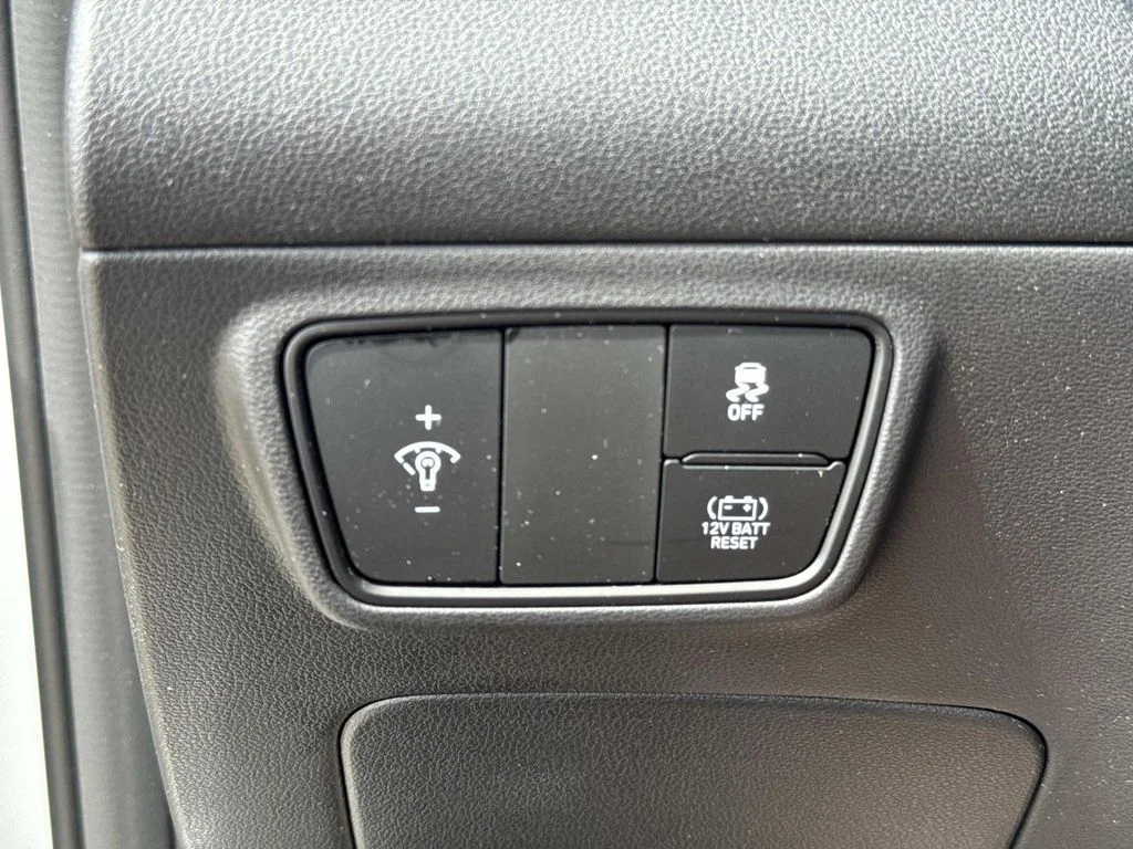 Used 2022 Gray Hyundai Blue image 20
