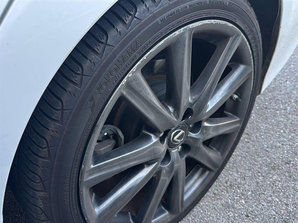 Used 2015 Ultra White Lexus Base image 15