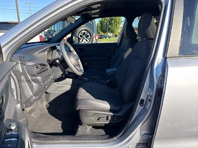 Used 2025 Ice Silver Metallic Subaru Premium image 15