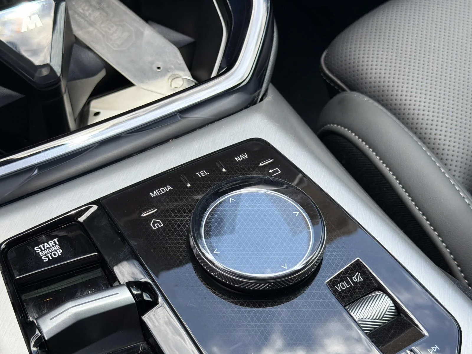 Used 2026 Dune Grey Metallic BMW M50 xDrive Sports Activity Vehicle image 25