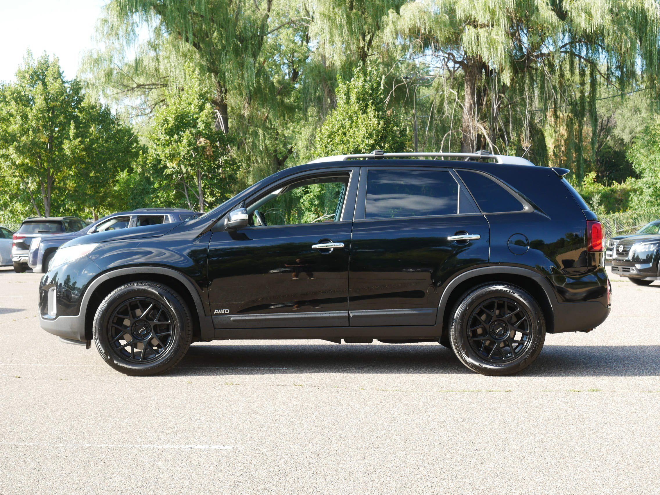 Certified Used 2015 Ebony Black Kia EX image 4