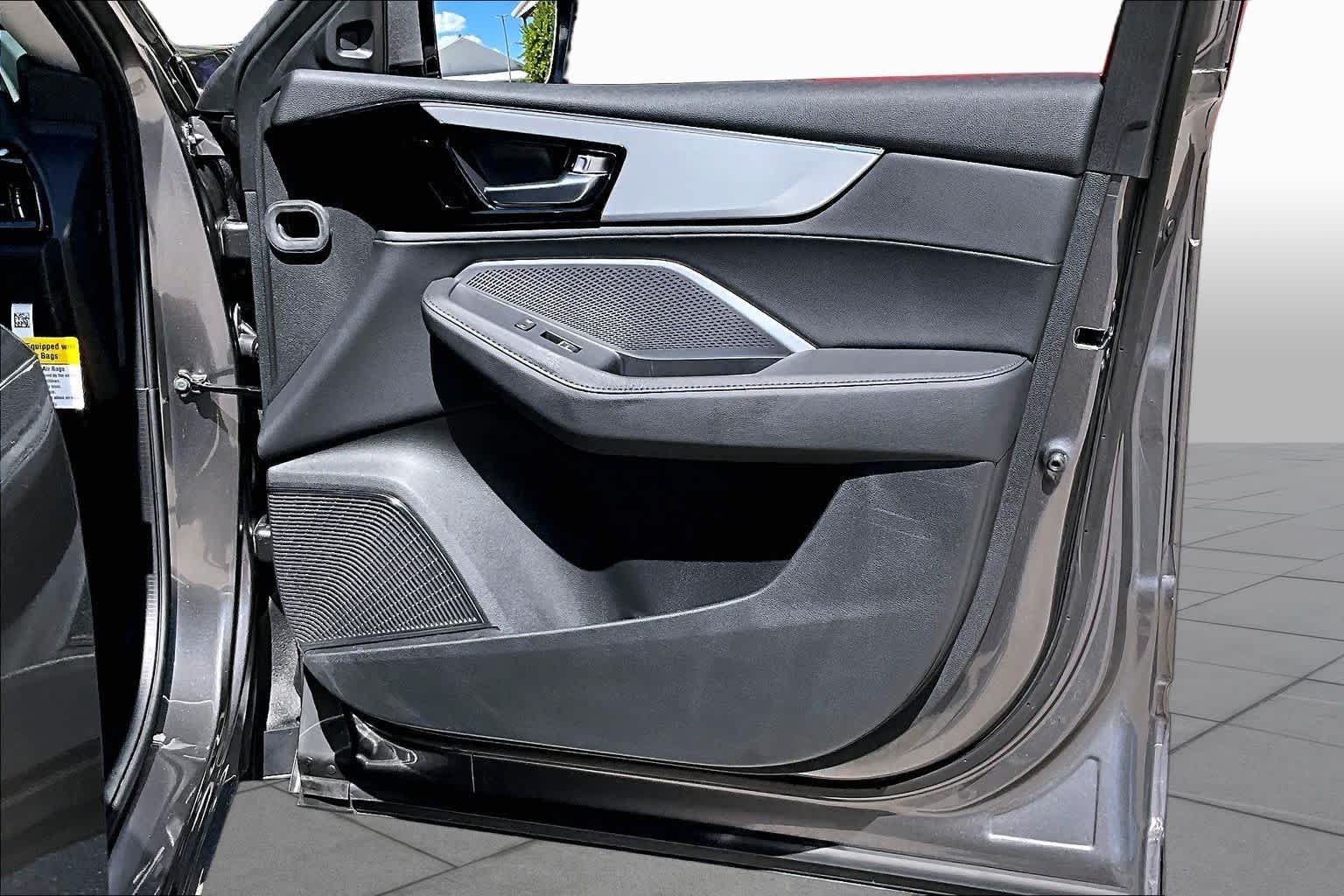 Used 2026 Liquid Carbon Metallic Acura  image 27