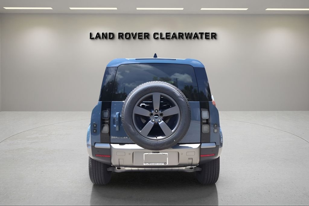 New 2026 Tasman Blue Land Rover S image 4