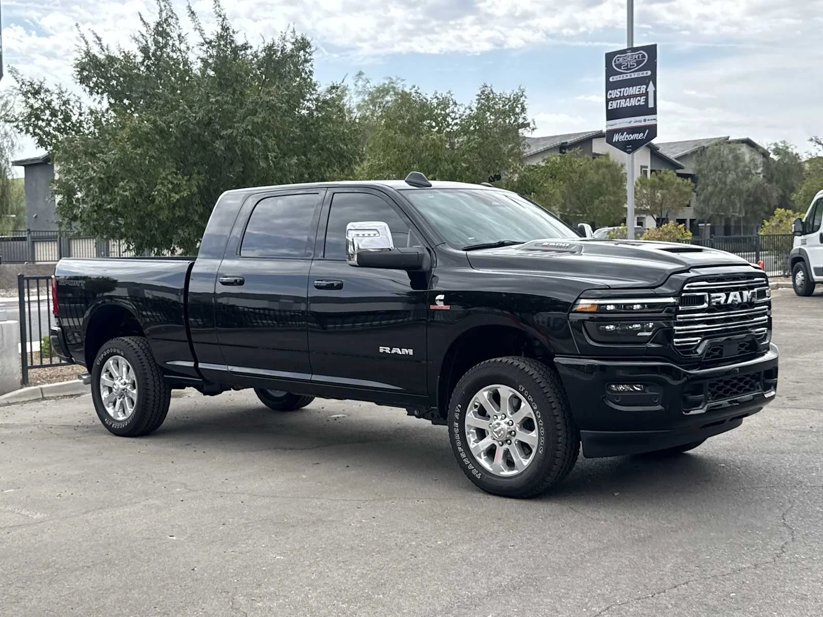 New 2026 Diamond Black Crystal Pearl-Coat Exterior Paint RAM Laramie image 2