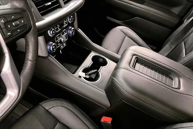 Used 2022 Summit White GMC SLE image 18