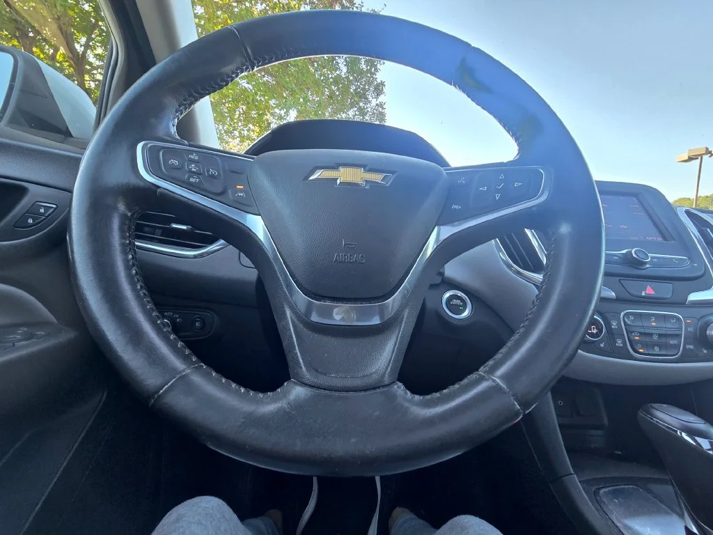 Certified Used 2020 SUMMIT WHITE Chevrolet LT image 26