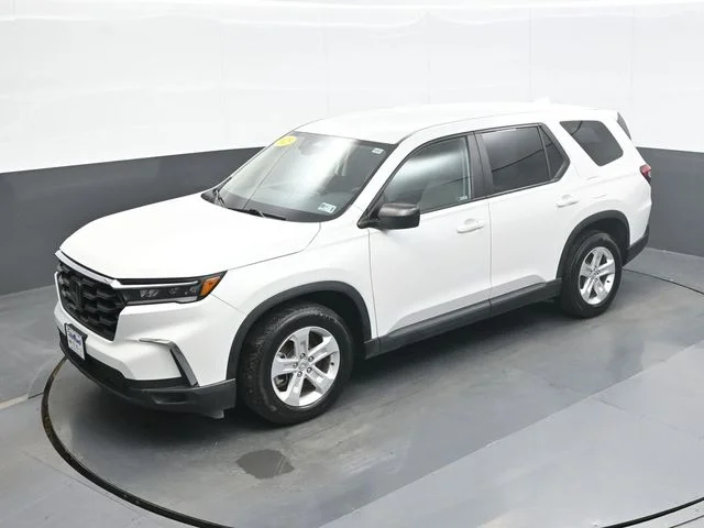 Used 2023  Honda LX image 13